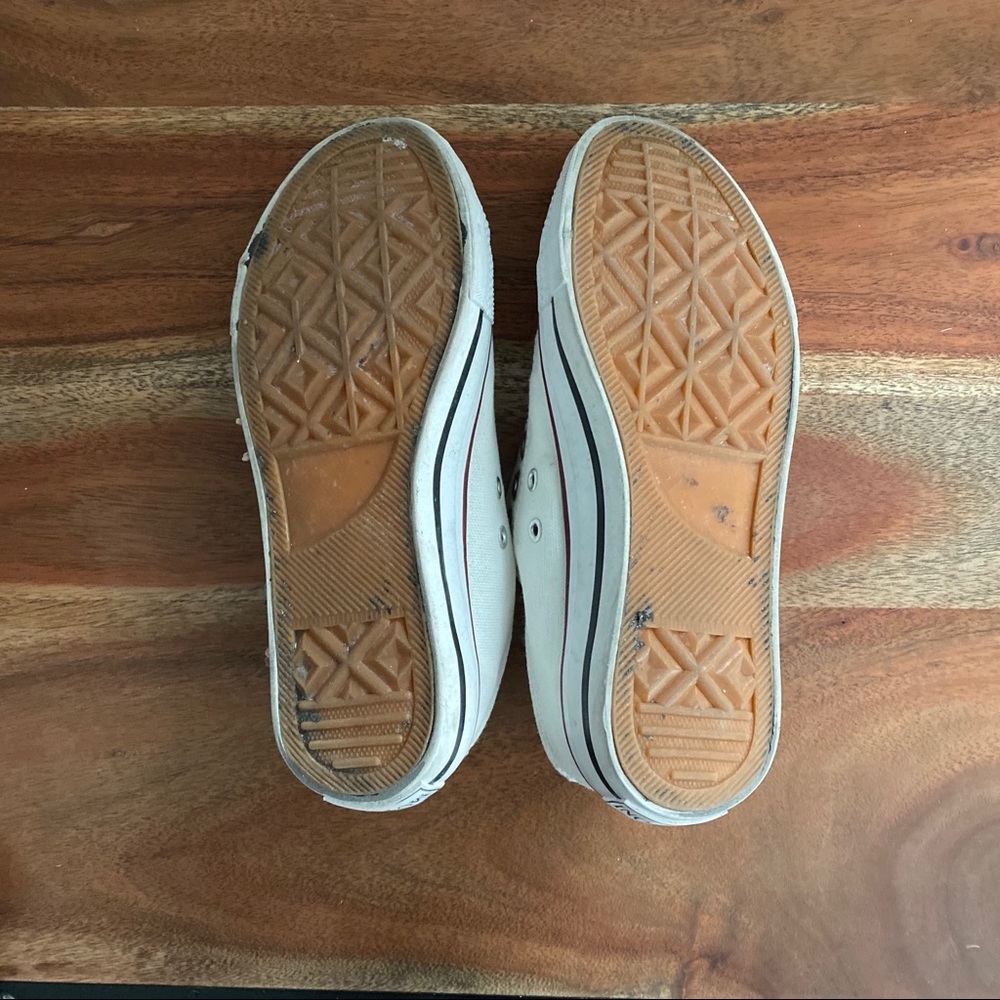 Gorgeous Unique Flower Decorated Low Rise Sneakers - Picture 5 of 8